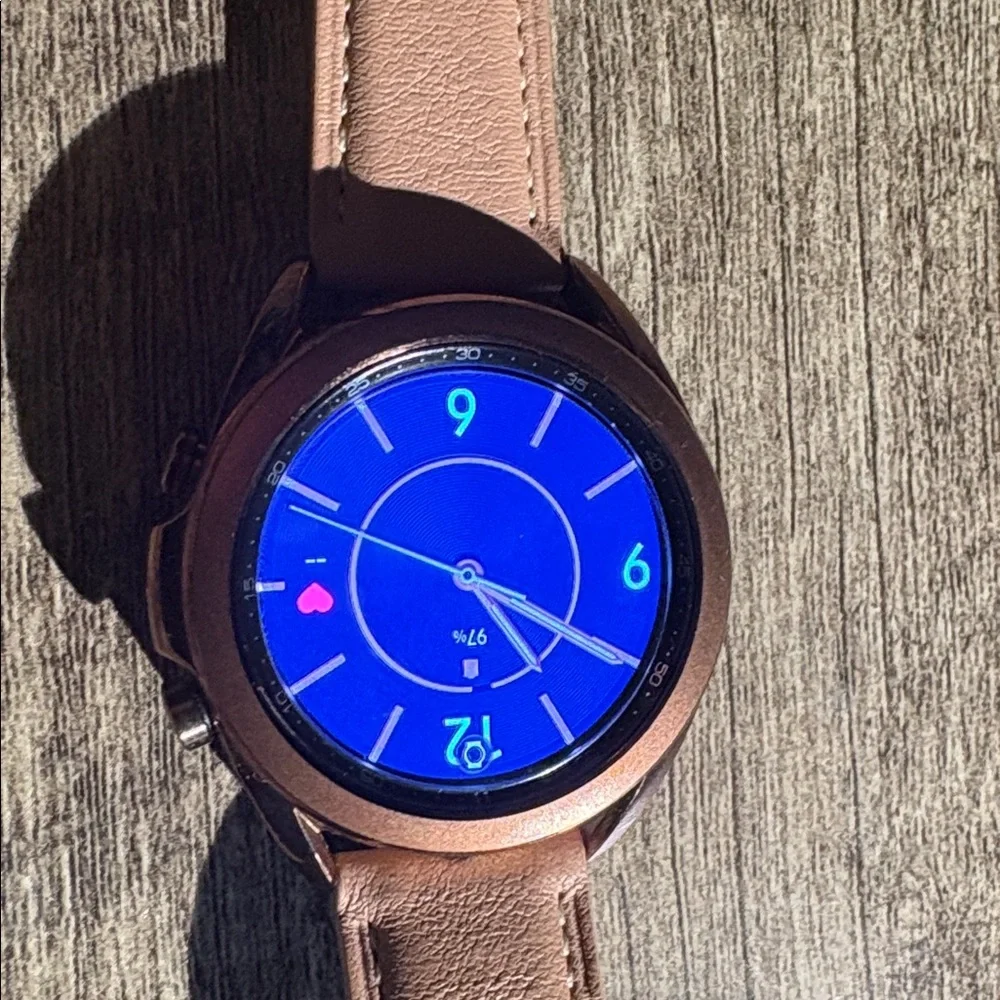 Samsung smartwatch display